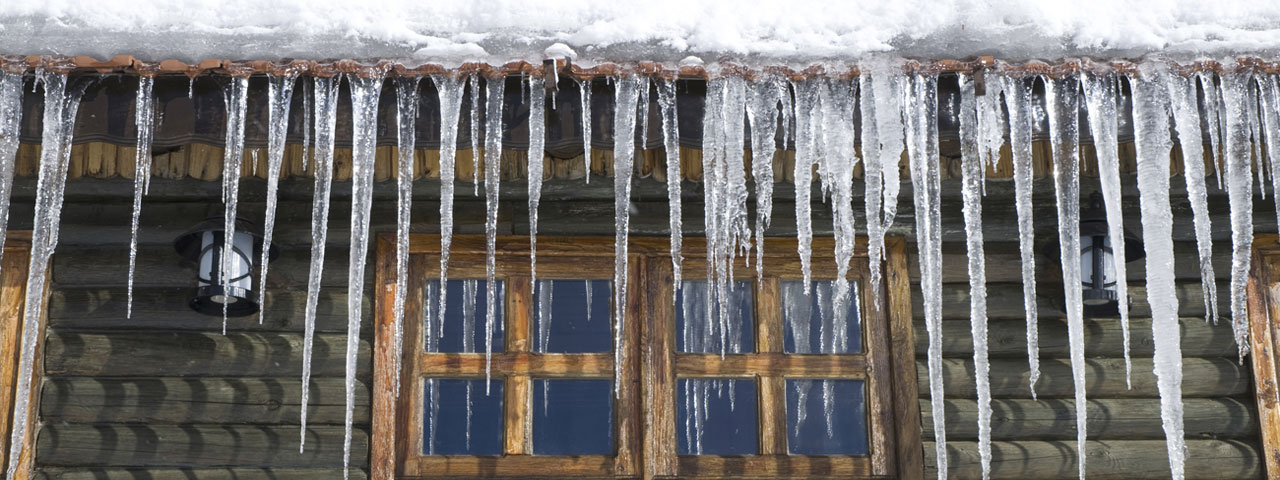 spray foam prevents ice dams by providing proper insulation in Oakland attic spaces